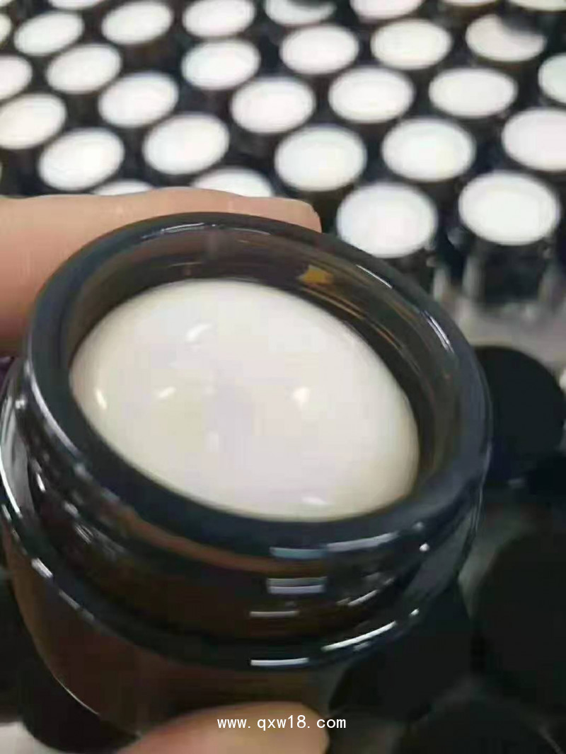 筋骨小白膏